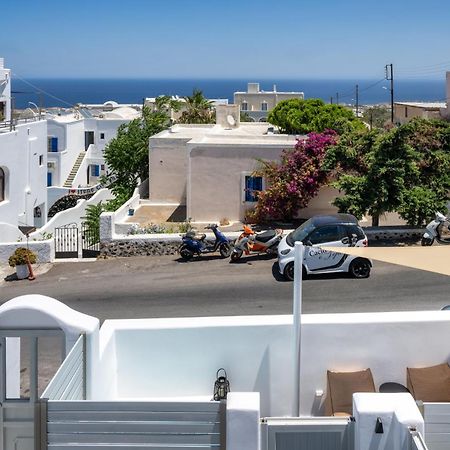 Hill Suites Fira  Exterior photo