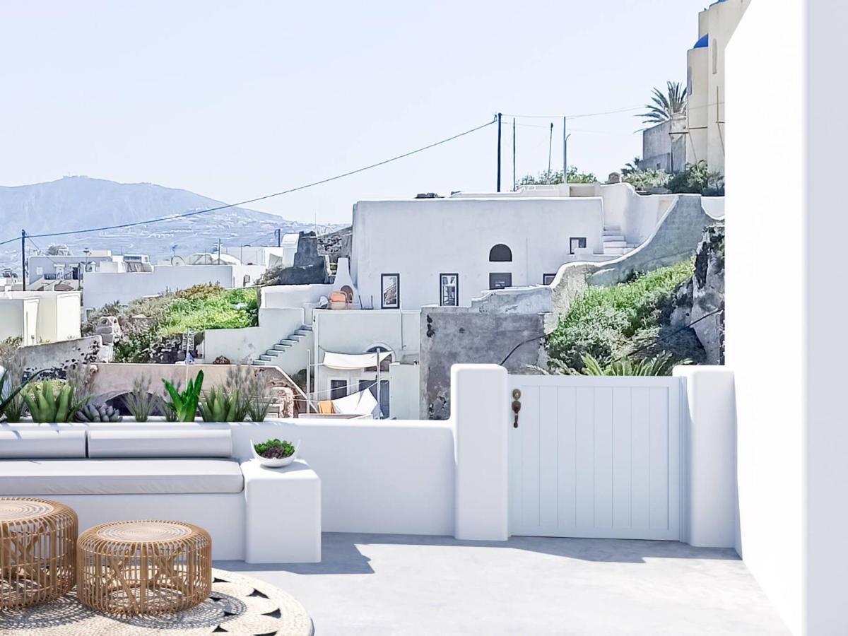 Hill Suites Fira  Exterior photo