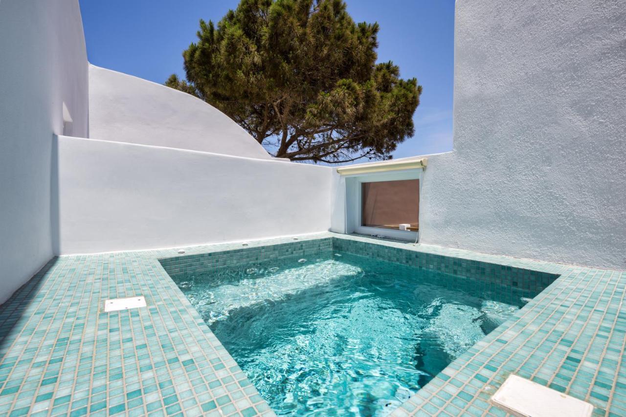 Hill Suites Fira  Exterior photo