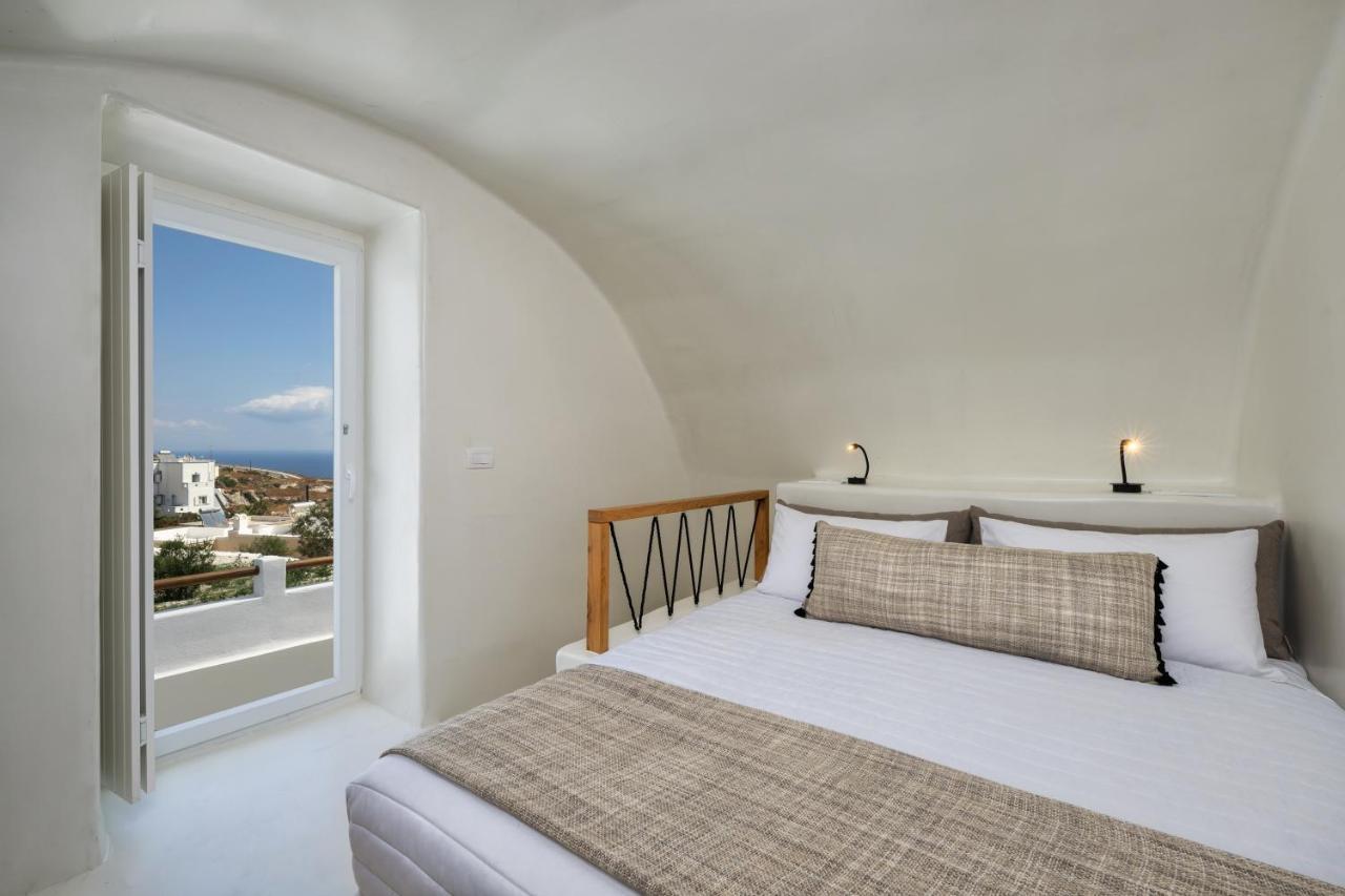 Hill Suites Fira  Exterior photo