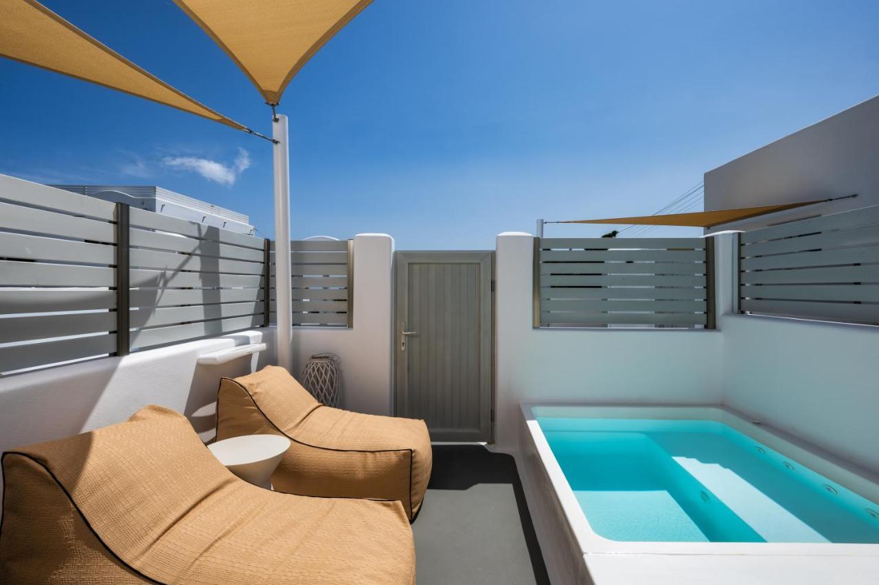 Hill Suites Fira  Exterior photo