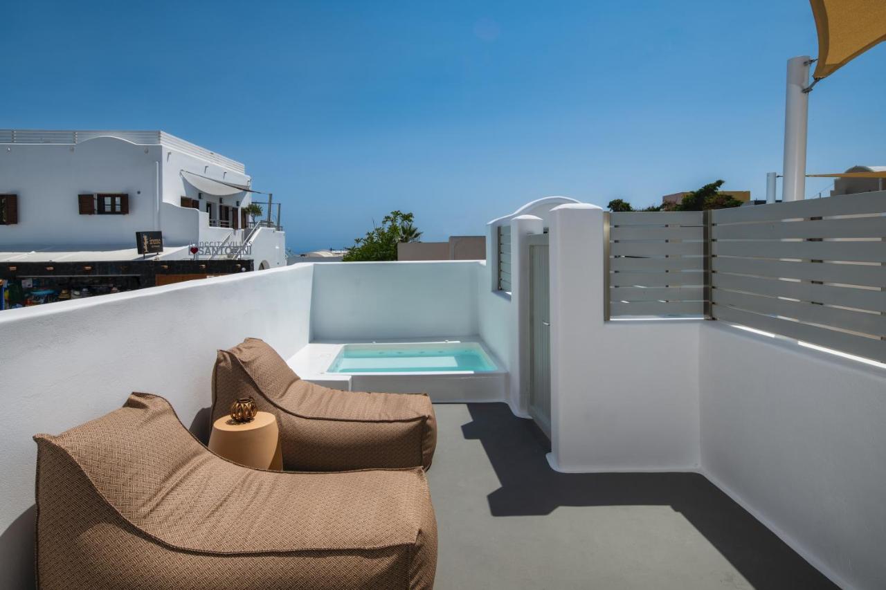 Hill Suites Fira  Exterior photo